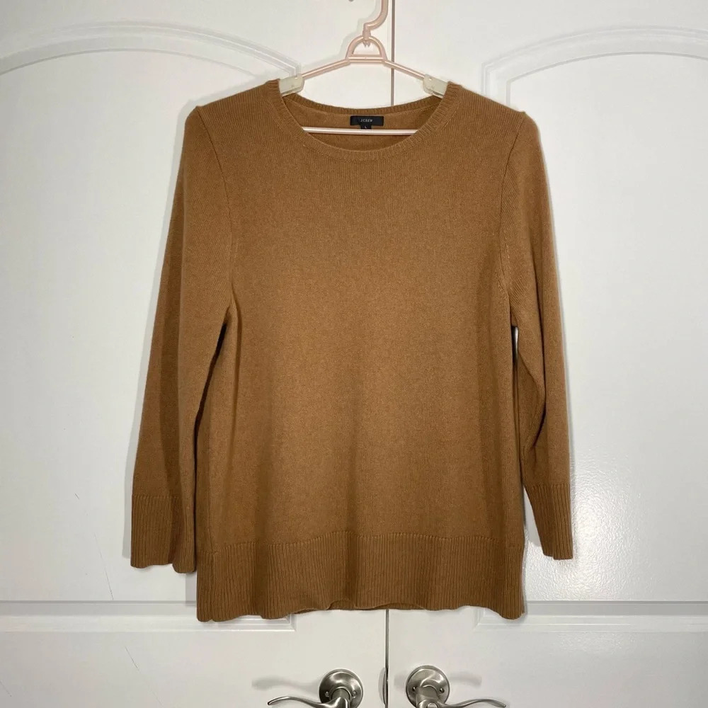 J Crew Men’s Cashmere Wool Blend Essential Sweater size L